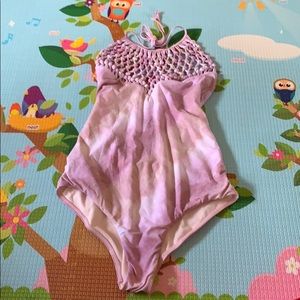 Billabong 1 piece. Size M.